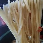 ゆで太郎 - ゆで太郎さんの細麺に出汁の効いた汁が絡んできます♪