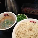 つけ麺 風龍 - 魚介とんこつつけ麺（中盛り 400g）＋トッピングねぎ