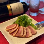 紅茶鴨のスモークサラダ仕立て