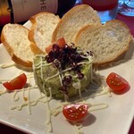 マグロとアボカドのタルタル
