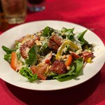 カリカリベーコンのシーザーサラダ