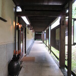 山荘無量塔 - 朝食へ向かう通路