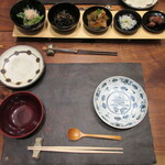 山荘無量塔 - ずらり並ぶ、ご飯のとも