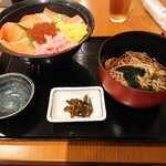 海鮮茶屋 一鮮 - 【2020.6.4(木)】サーモン親子丼＋麺セット(冷たいそば)1,100円