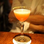 石の華 - ドリンク写真:小玉西瓜とピスタチオのウォッカ マティーニ