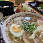 くつろぎ亭ひこべえ  - ラーメンセット