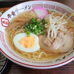 くつろぎ亭ひこべえ  - 2020年6月　牛骨ラーメン