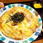 Kobikichou Funachuu - 鶏肉はプリプリ元気な肉質。濃い甘辛味が、下までしっかり染みている