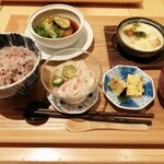 豆富料理と豆乳薬膳火鍋 八かく庵 - 