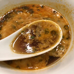 創作麺工房 鳴龍 - つけ汁のベースは清湯です