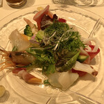 シェヌー - 前菜は、私がいつもの「三陸の幸サラダ・千賀の浦」に！！