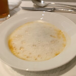 シェヌー - 次女は「海の幸のロワイヤルスープ」にしました♫