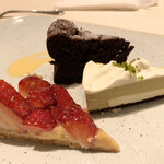 シェヌー - 「苺タルト」・「ピスタチオムース」、そして「チョコレートガナッシュ」♫