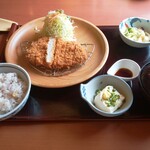 とん兵衛 - ロースかつランチ980円