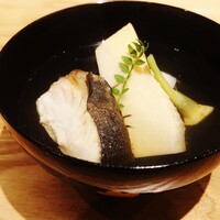 乙味 あさ井 - 削りたて本枯節と荒節の椀