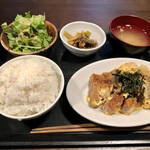 種 - カツ煮定食