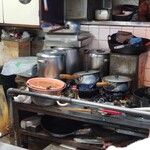 みのや - 豚汁・調理中。