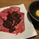 Domestic beef roasted for 6 seconds (with raw egg) 580 yen (638 yen including tax)