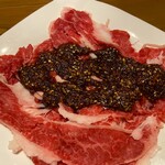 Domestic beef large cut short ribs 680 yen (748 yen including tax)