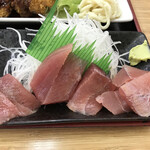 もとや食堂 - 日替り定食のマグロ造り