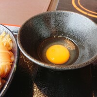 松阪牛 よし田 - 赤だしと玉子はお代わりできます。