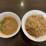 らーめんONE - 海老つけ麺 中盛り300g 880円^ ^ 安定の美味しさです。いつもありがとうございます^ ^