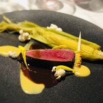 メゾン・バルサック - マグレ鴨の藁焼き　スイートコーンのピュレ　ドライフルーツのソース