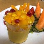 京橋千疋屋 渋谷ヒカリエShinQs店 - マンゴープリン 
                                2020/06/03(水)