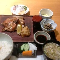 丸新 - 甘ダイのカブト焼き定食(1780円)