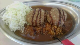 カレーのチャンピオン - ハンバーグカレー（820円）