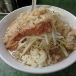 ラーメン二郎 - これでにんにくマシ？
