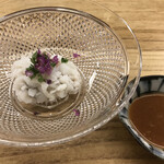 赤坂 菊乃井 - 昼懐石１２１００円。鱧落とし。温かい状態での提供です。皮目の甘さも味わえて、梅肉醤油との相性も抜群で（╹◡╹）（╹◡╹）