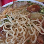 ラーメンスタンド とん平食堂 - 麺はこんな感じ