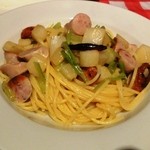 カトキ - ソーセージとカブの塩味パスタ
