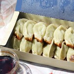 餃子の王さま - 持ち帰った王さまの餃子、2人前で900円