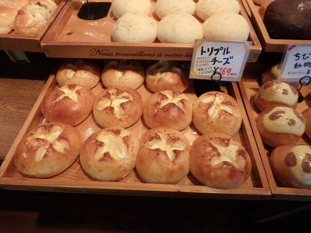 ジュリアン ベーカリー ファクトリー Julian Bakery Factory 鹿屋市その他 パン 食べログ