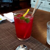 サラマンジェ ド ヨシノ - 自家製木苺とカボスソーダ　柔らかい酸味