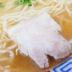 麺屋十郎兵衛 盛岡南店 - チャーシューはやわらかくて厚め