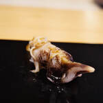 三笠鮨 - 丹後舞靏（たんごまひづる）の"鳥蛤（とりがひ）"（＋肝付（きもつき））