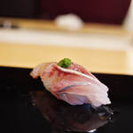 三笠鮨 - 薩州出水（さつまいづみ）の"竹筴魚（まあぢ）"