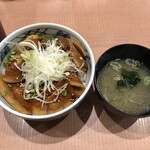 Beniton - 紅とん豚丼 税込720円