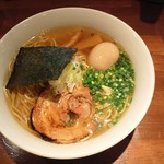 喜元門 - 鰮煮干しラーメン塩、バラ巻きチャーシュー、煮卵