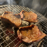 炭火焼肉 ホルモン にく式 - 