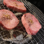 炭火焼肉 ホルモン にく式 - 