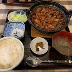 ステーキハウス寿楽 - 国産和牛すじ煮込みセット1350円