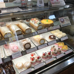 洋菓子ブルメン - ショーケース