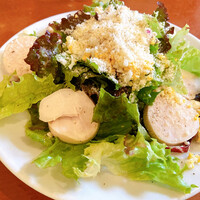 カリーナ　カリーナ - 追加オーダー。大山鶏のサラダ
