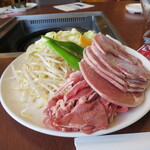 アサヒビール園 白石 はまなす館 - ラムロール野菜付 1120円＆フレッシュラム肩ロースジンギスカン 1670円(2020年6月)