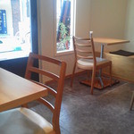 ファーマーズレストラン はなや - 綺麗な店内です。