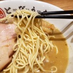 焼きあご煮干しらぁめん とびうお - 細ストレート麺